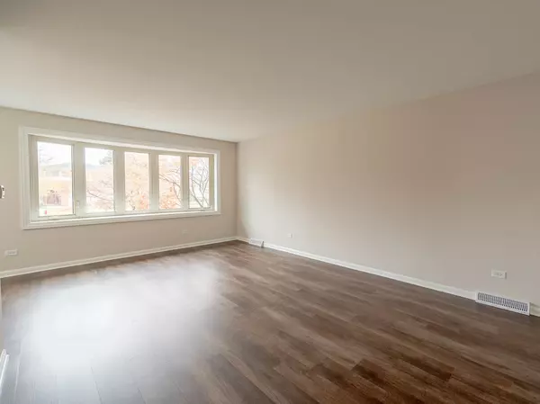 Oak Lawn, IL 60453,Address not disclosed