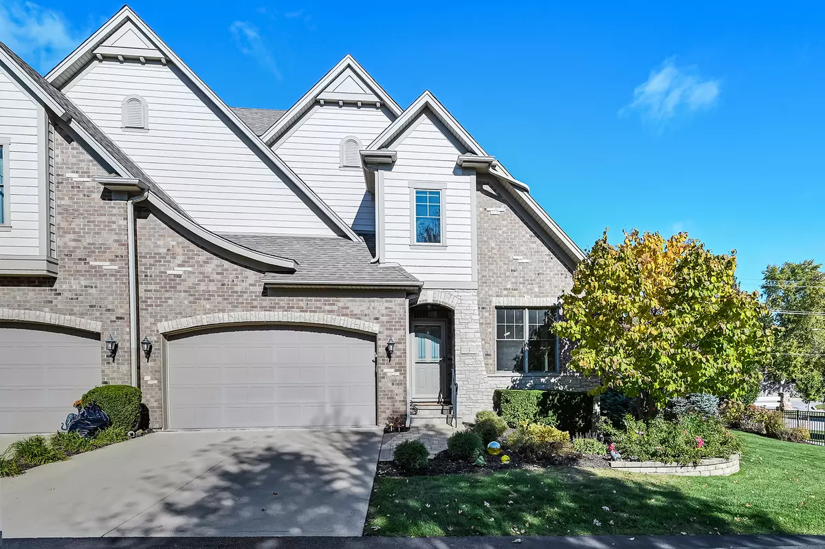Naperville, IL 60540,3 Westmoreland Lane