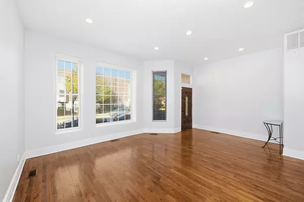 Chicago, IL 60612,Address not disclosed