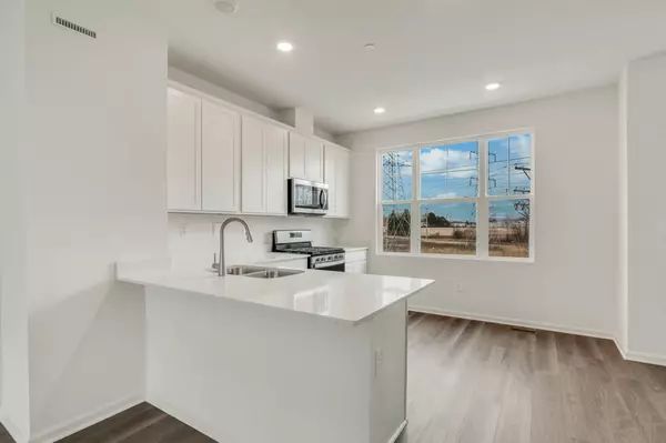 Mundelein, IL 60060,585 yosemite Way