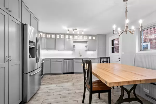 Park Ridge, IL 60068,249 S VINE Avenue #B