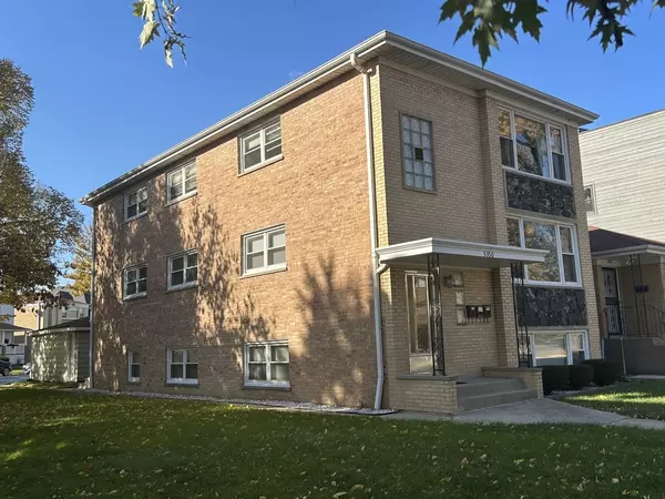 Chicago, IL 60630,5350 N Central Avenue #1st