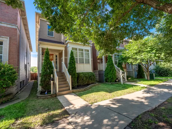 2537 W Grenshaw Street, Chicago, IL 60612