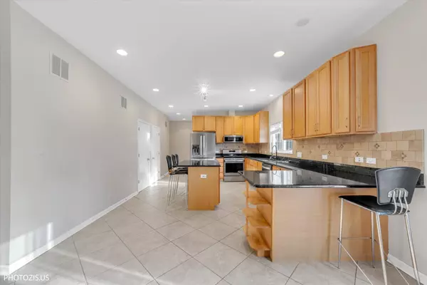 Lake Zurich, IL 60047,23974 N OVERHILL Drive