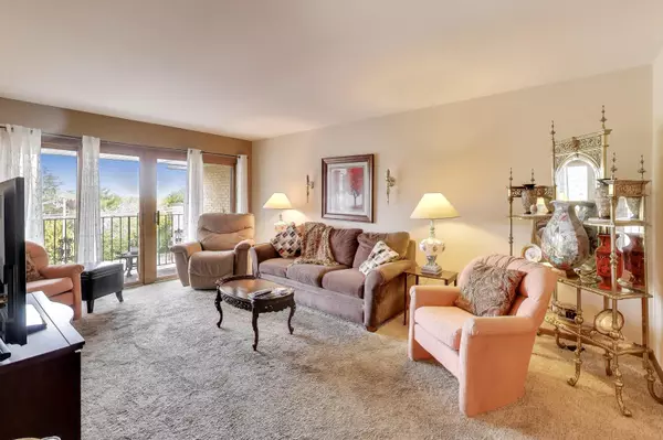 Chicago, IL 60631,6121 N Northwest Highway #406