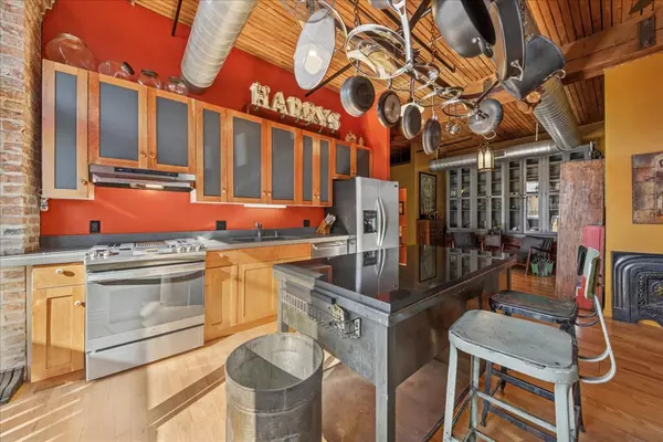 Chicago, IL 60609,3500 S Sangamon Street #109