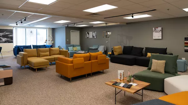 Westmont, IL 60559,36 S Cass Avenue #28