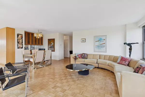 Chicago, IL 60657,2970 N Lake Shore Drive #7B-7C