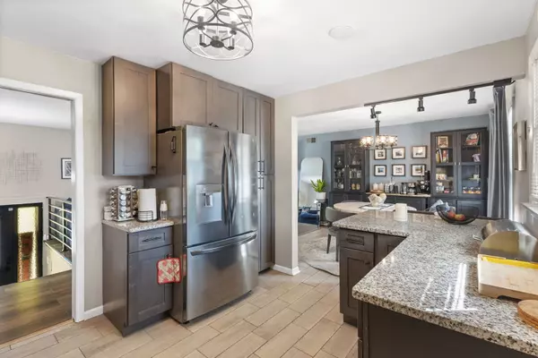 Evergreen Park, IL 60805,2635 W 94th Place