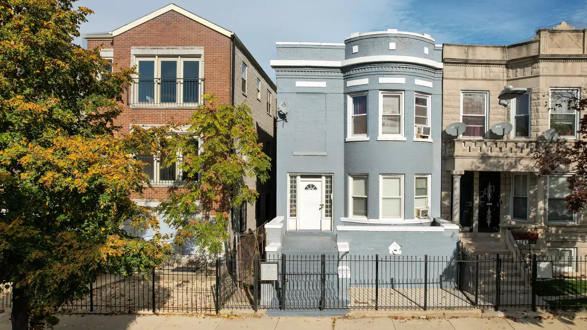 Chicago, IL 60624,3624 W Lexington Street