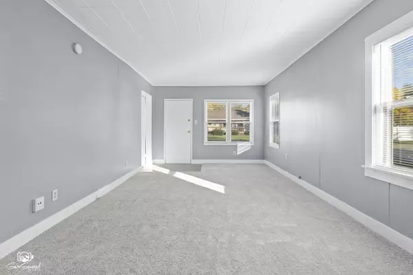 Joliet, IL 60432,607 Cayuga Street