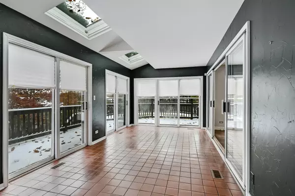 Burr Ridge, IL 60527,Address not disclosed