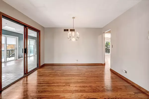 Burr Ridge, IL 60527,Address not disclosed