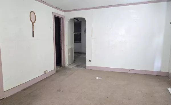 Chicago, IL 60624,3516 W Polk Street