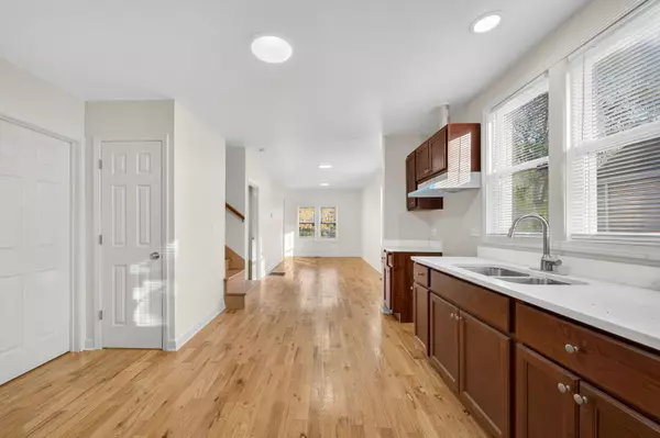 Chicago, IL 60619,8106 S Dobson Avenue