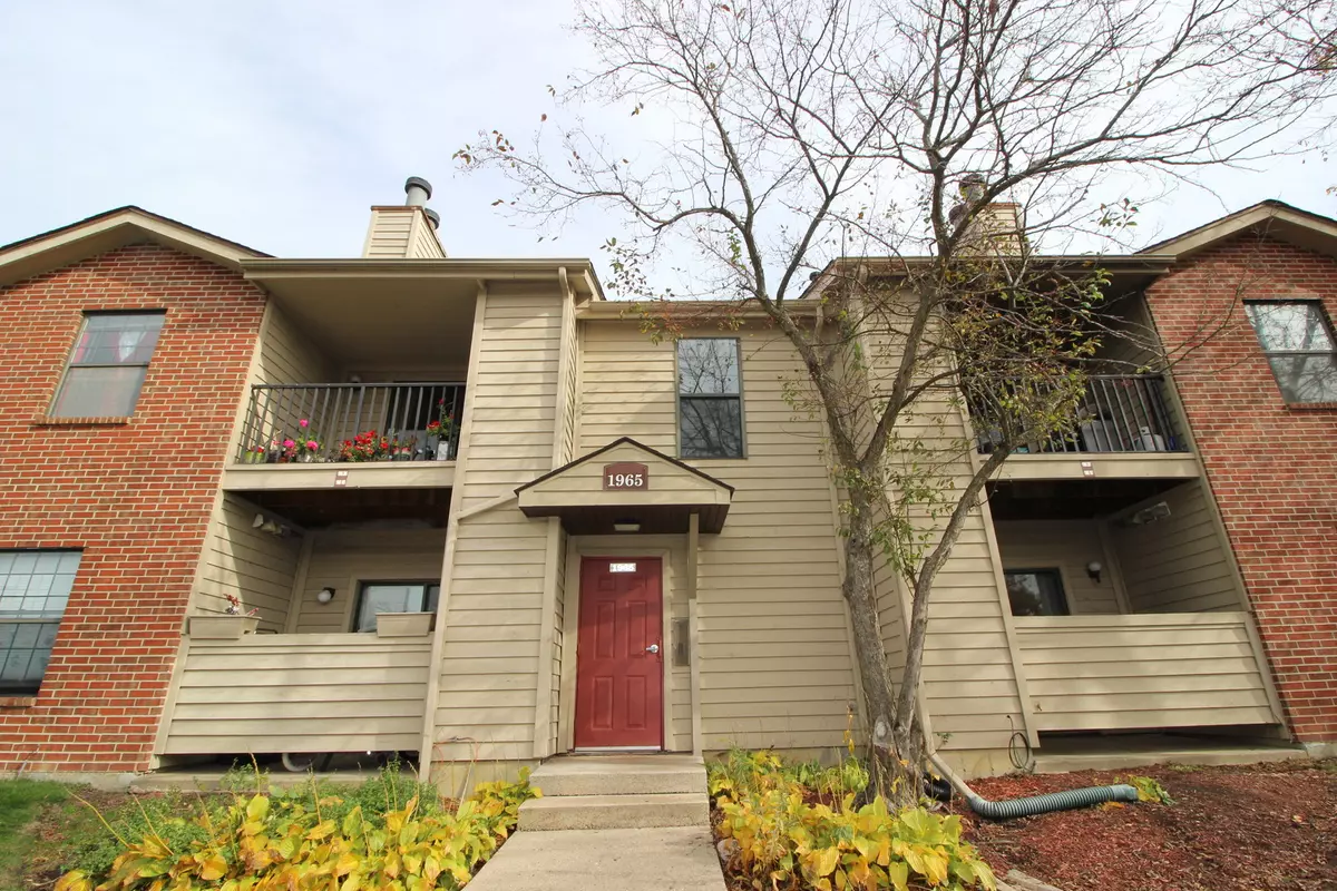 Palatine, IL 60074,1965 N Hicks Road #107