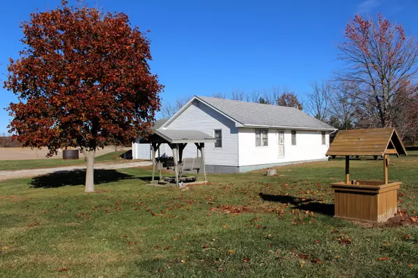 Dewitt, IL 61735,17395 Swisher Hill Road