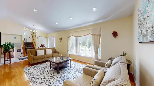 Buffalo Grove, IL 60089,412 Chateau Drive