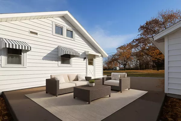 Freeport, IL 61032,3723 US BUSINESS 20 W