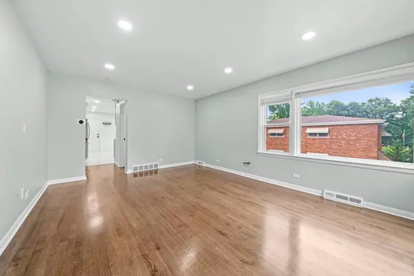 Chicago Ridge, IL 60415,10537 Austin Avenue #2