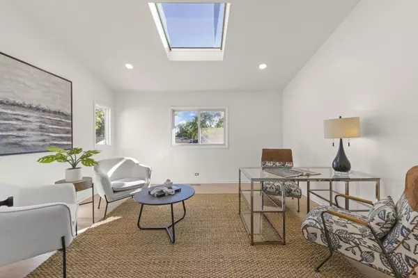 Woodridge, IL 60517,2823 Cooper Court