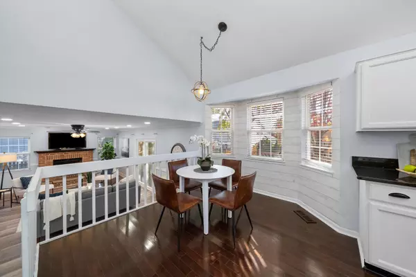 Aurora, IL 60502,167 Forestview Court