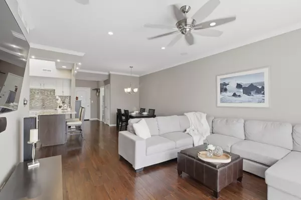 Elk Grove Village, IL 60007,615 Perrie Drive #605