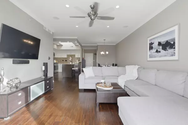 Elk Grove Village, IL 60007,615 Perrie Drive #605