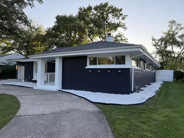 Flossmoor, IL 60422,Address not disclosed