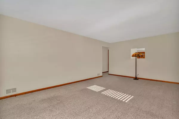 Joliet, IL 60436,206 S Reed Street