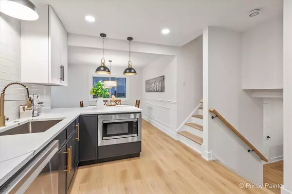 Arlington Heights, IL 60004,1942 Trail Ridge Street