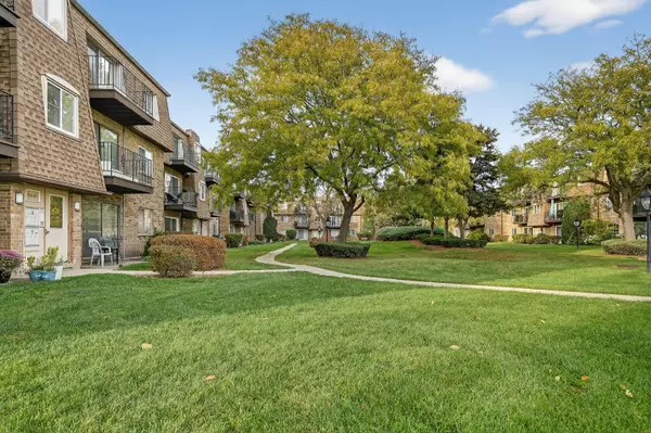 Des Plaines, IL 60016,Address not disclosed