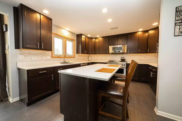 Homer Glen, IL 60491,16857 S Deer Path Drive