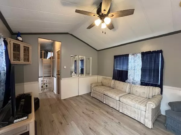 Seneca, IL 61360,Address not disclosed