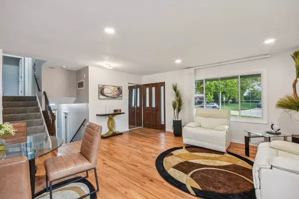 Hoffman Estates, IL 60192,1860 Burr Ridge Drive