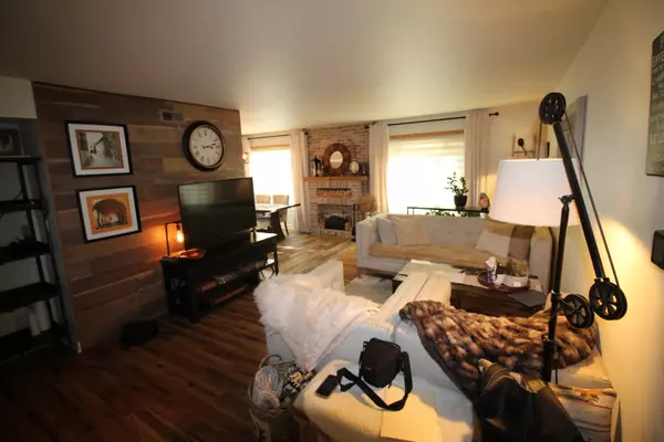 Hoffman Estates, IL 60169,1700 Robin Lane #1D