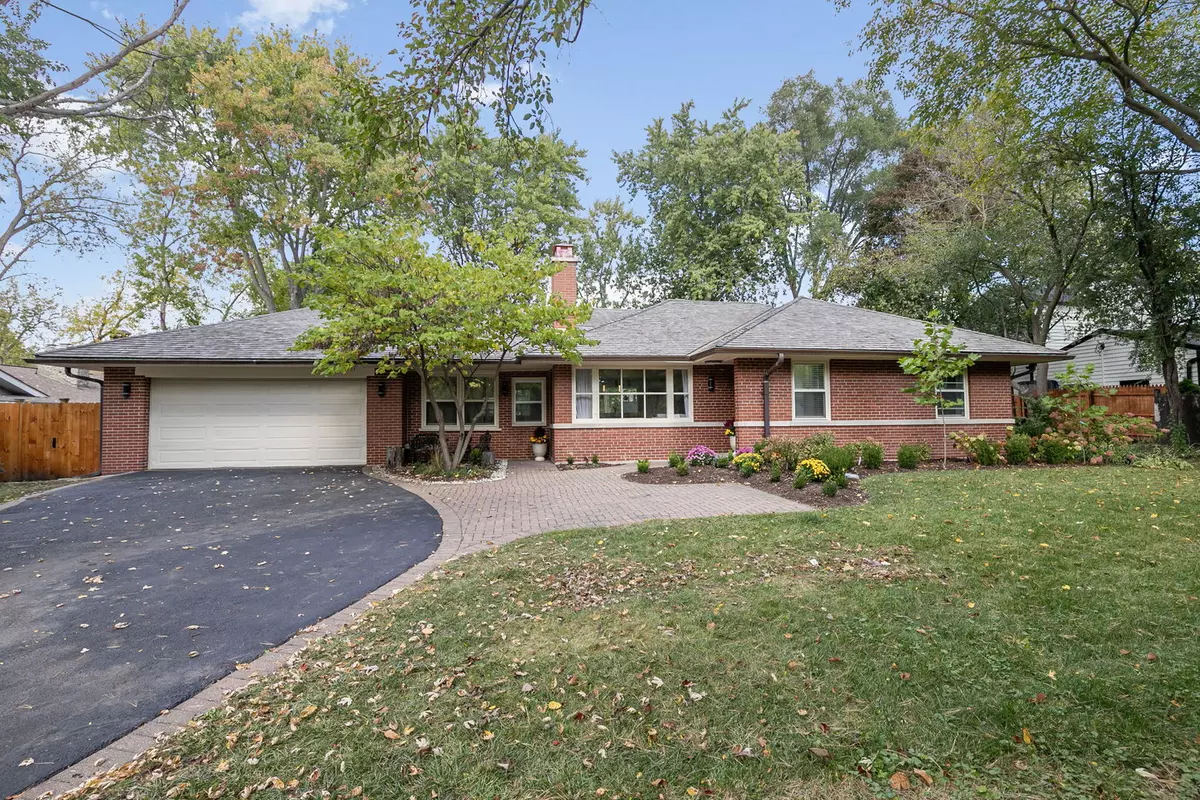 Lake Forest, IL 60045,124 W Old Elm Road