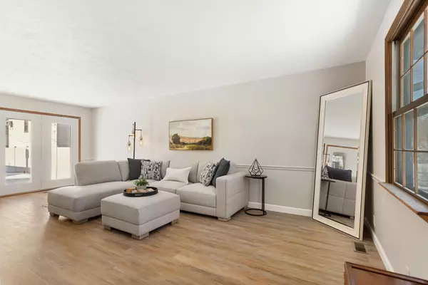 Champaign, IL 61820,311 Van Doren Street