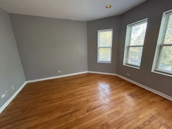 Chicago, IL 60619,8158 S Drexel Street #3