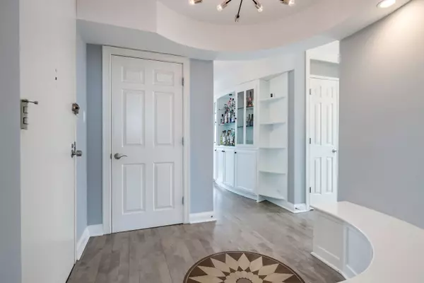 Chicago, IL 60611,111 E Chestnut Street #37K