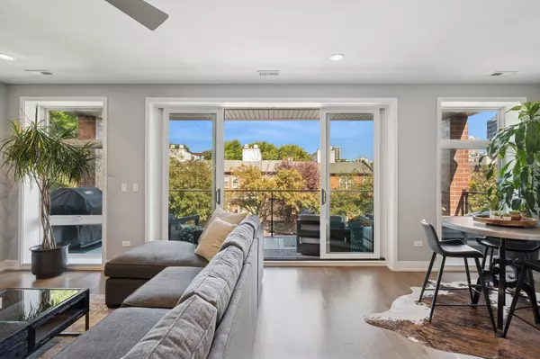 Chicago, IL 60610,231 W Scott Street #2