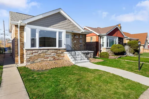 Chicago, IL 60652,8208 S Sacramento Avenue