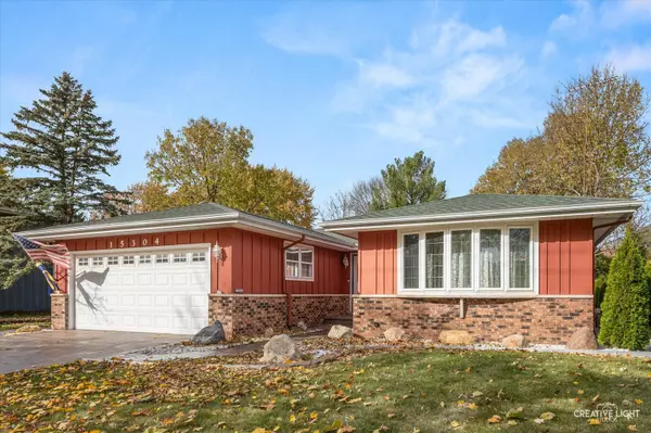 15304 S Indian Boundary Line Road, Plainfield, IL 60544