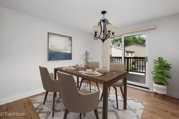 Warrenville, IL 60555,29W425 THORNWOOD Lane