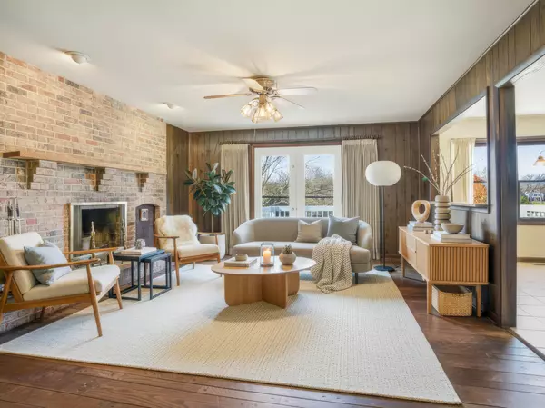 North Barrington, IL 60010,195 Clover Hill Lane