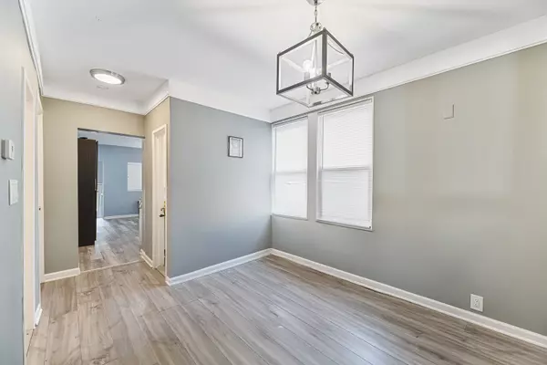 Lombard, IL 60148,1s217 Valley Road