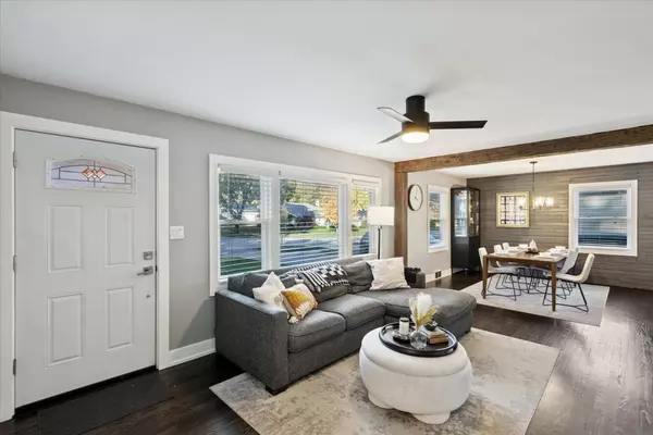 Palatine, IL 60067,223 W Glade Road