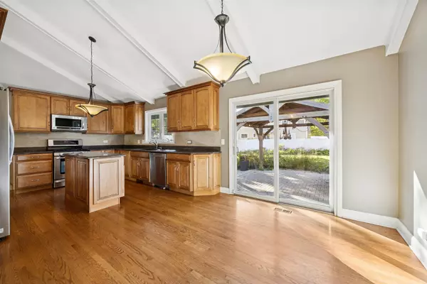 Naperville, IL 60540,1116 HIDDEN SPRING Drive