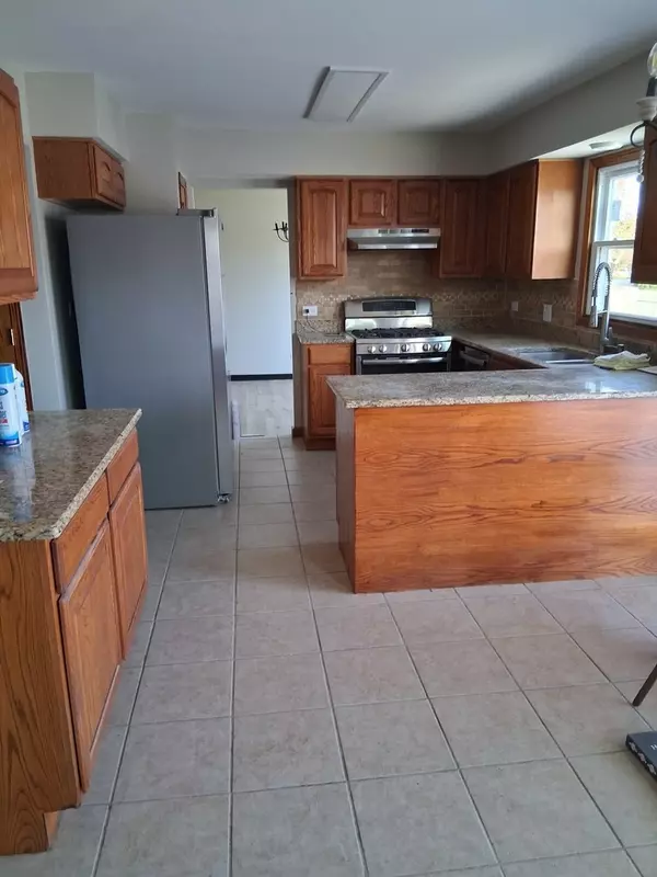 Elk Grove Village, IL 60007,1210 diane Lane