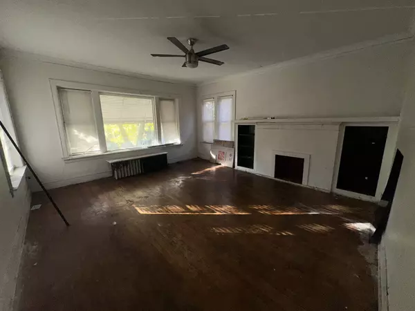 Chicago, IL 60619,8039 S Ingleside Avenue